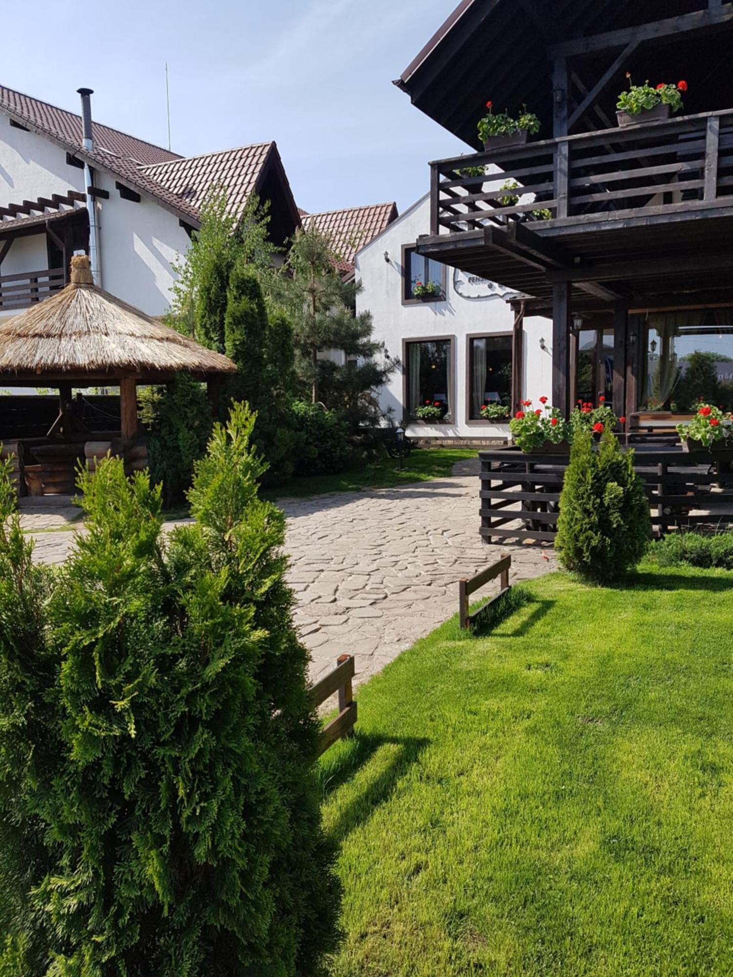 Pension Casa Drumetului Piatra Neamt Bagian luar foto