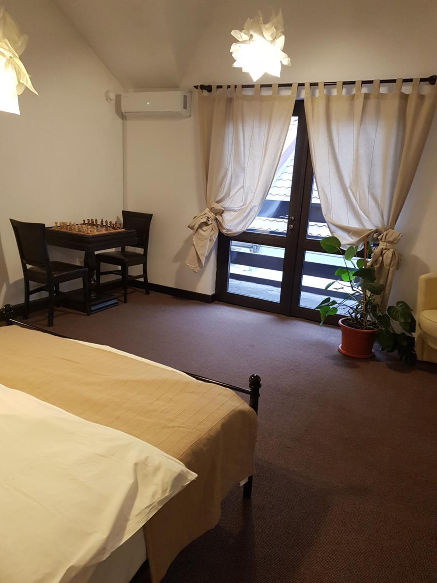 Pension Casa Drumetului Piatra Neamt Bagian luar foto
